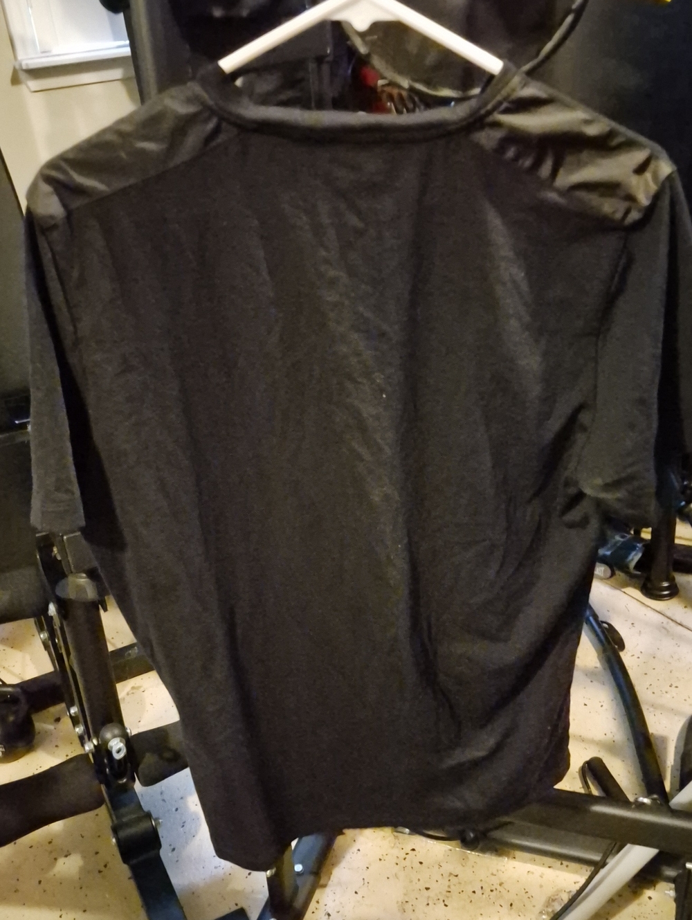 Prada Black V-Neck T-Shirt with Satin Pocket - Picture 4 of 4